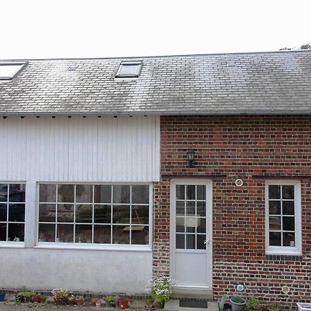 Gite Au Coeur D'Une Residence D'Artiste Saint-Aubin-de-Bonneval Esterno foto