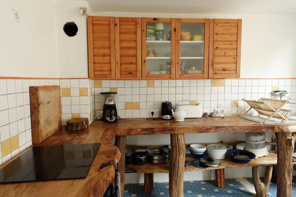 Gite Au Coeur D'Une Residence D'Artiste Saint-Aubin-de-Bonneval Esterno foto