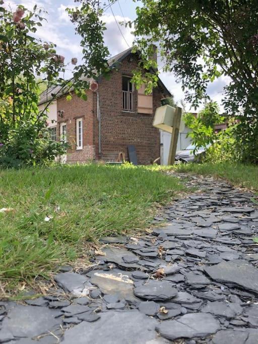 Gite Au Coeur D'Une Residence D'Artiste Saint-Aubin-de-Bonneval Esterno foto