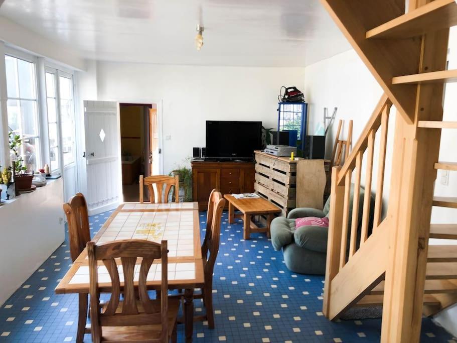 Gite Au Coeur D'Une Residence D'Artiste Saint-Aubin-de-Bonneval Esterno foto