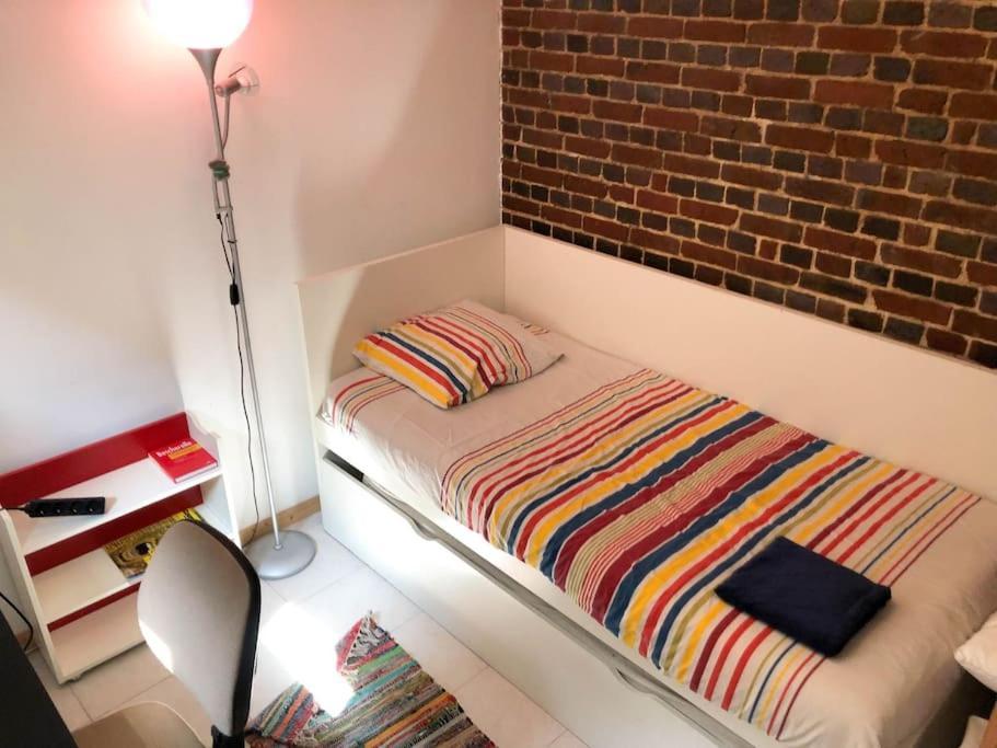 Gite Au Coeur D'Une Residence D'Artiste Saint-Aubin-de-Bonneval Esterno foto