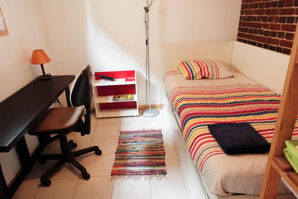 Gite Au Coeur D'Une Residence D'Artiste Saint-Aubin-de-Bonneval Esterno foto
