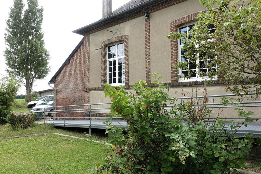 Gite Au Coeur D'Une Residence D'Artiste Saint-Aubin-de-Bonneval Esterno foto