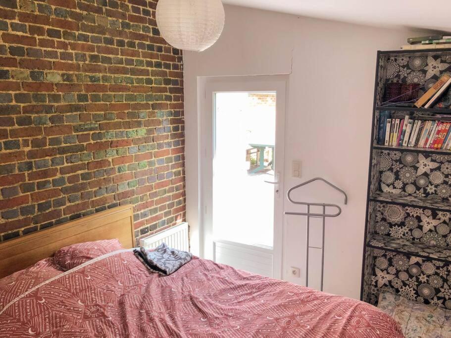 Gite Au Coeur D'Une Residence D'Artiste Saint-Aubin-de-Bonneval Esterno foto