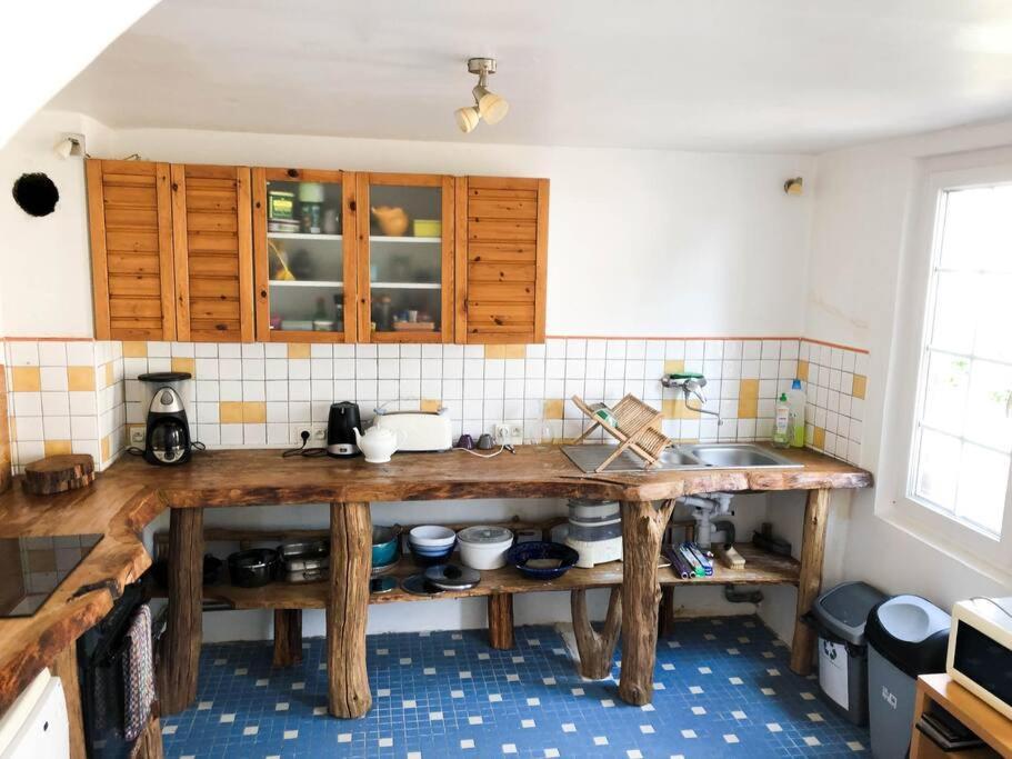 Gite Au Coeur D'Une Residence D'Artiste Saint-Aubin-de-Bonneval Esterno foto